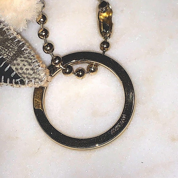 GUCCI GUCCIOLI COLLECTION SANTA CHIHUAHUA BAG CHARM KEY CHAIN GG GUCCI PLUS DOG - Picture 7 of 7